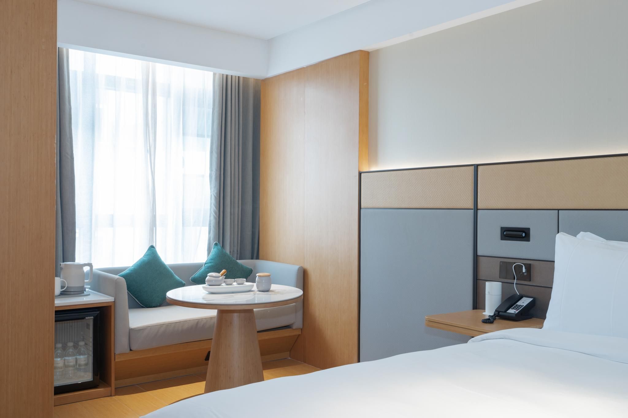 Huazhu - Superior BedRoom