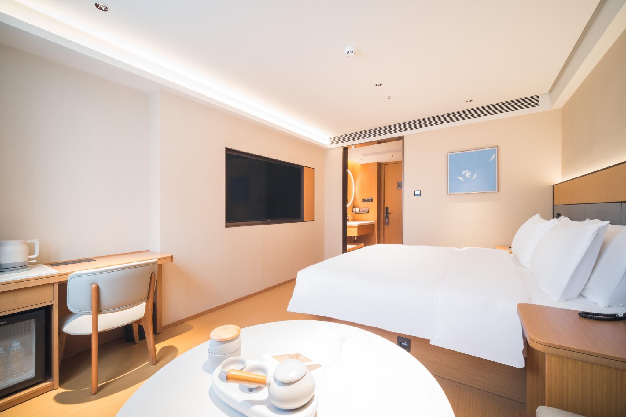Huazhu - Superior BedRoom