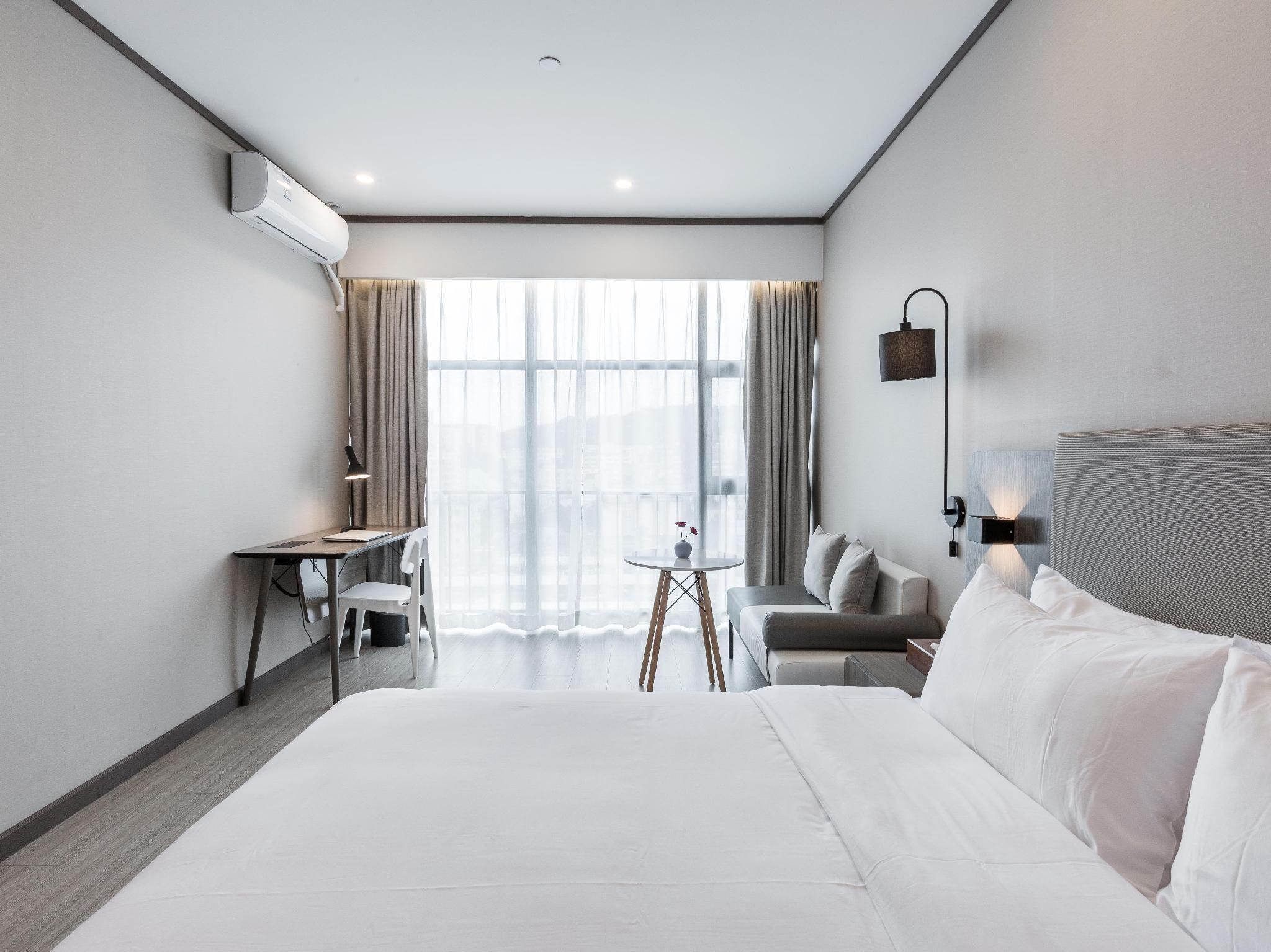 Huazhu - Superior BedRoom