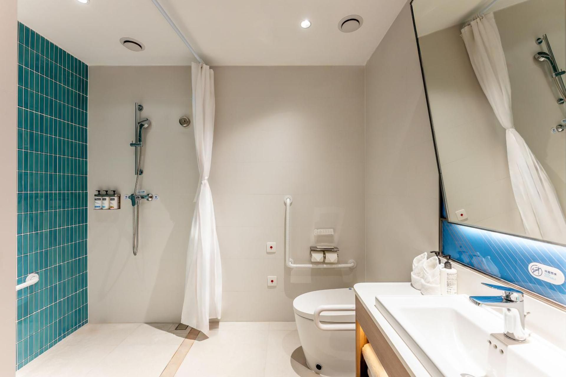Standard Queen Room - Disability Access