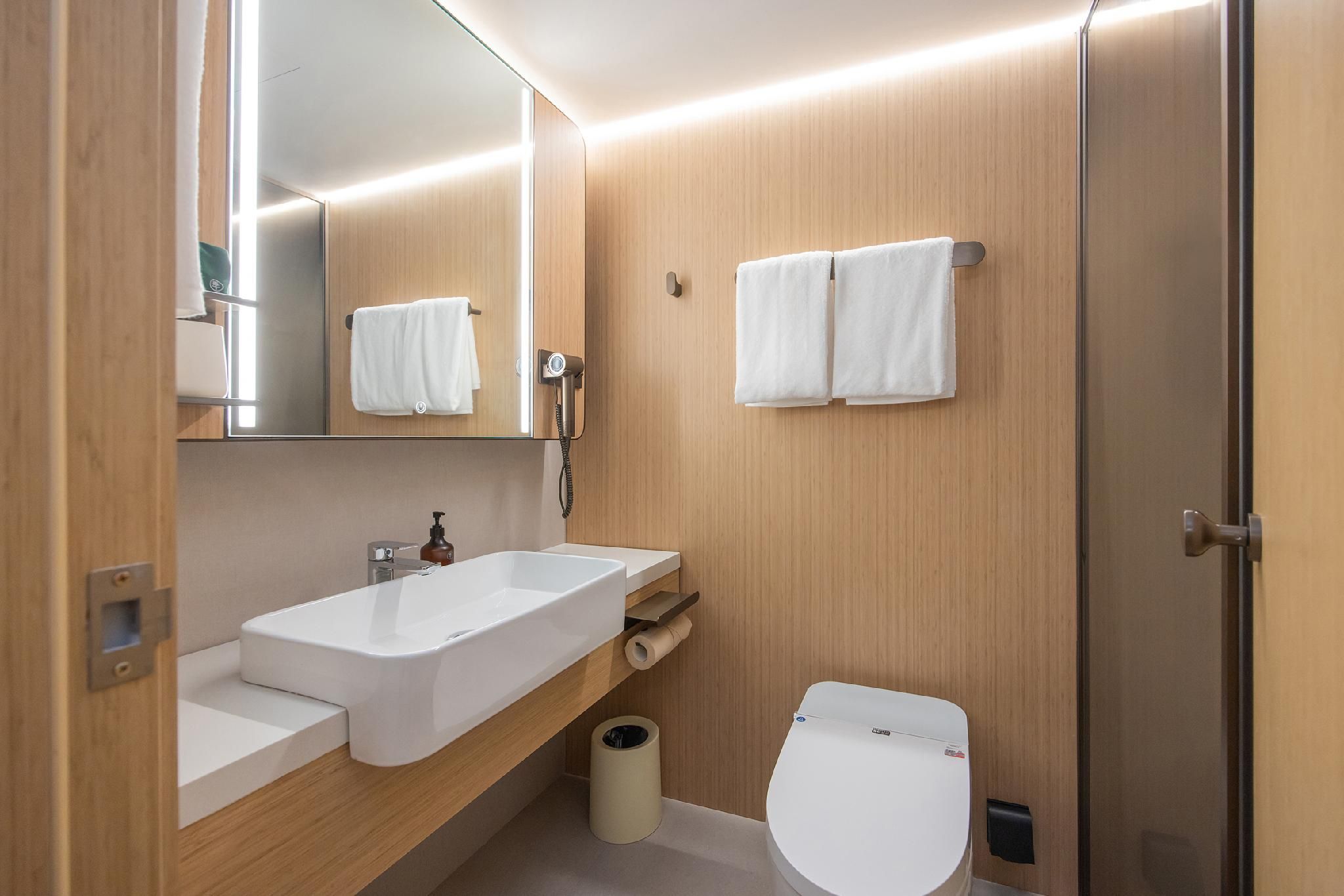 Huazhu - Bed Room Xinpin
