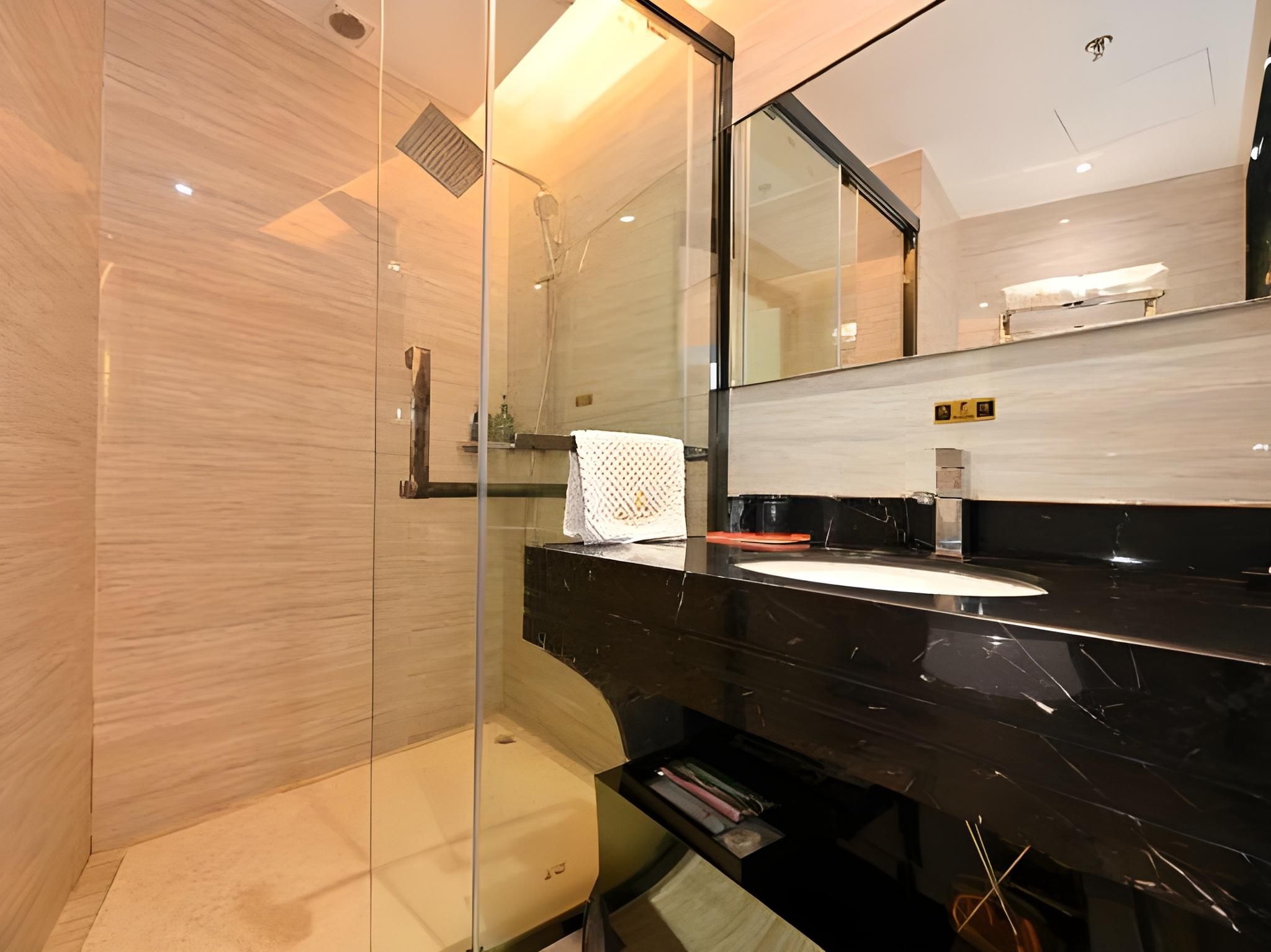 Deluxe Business Room
