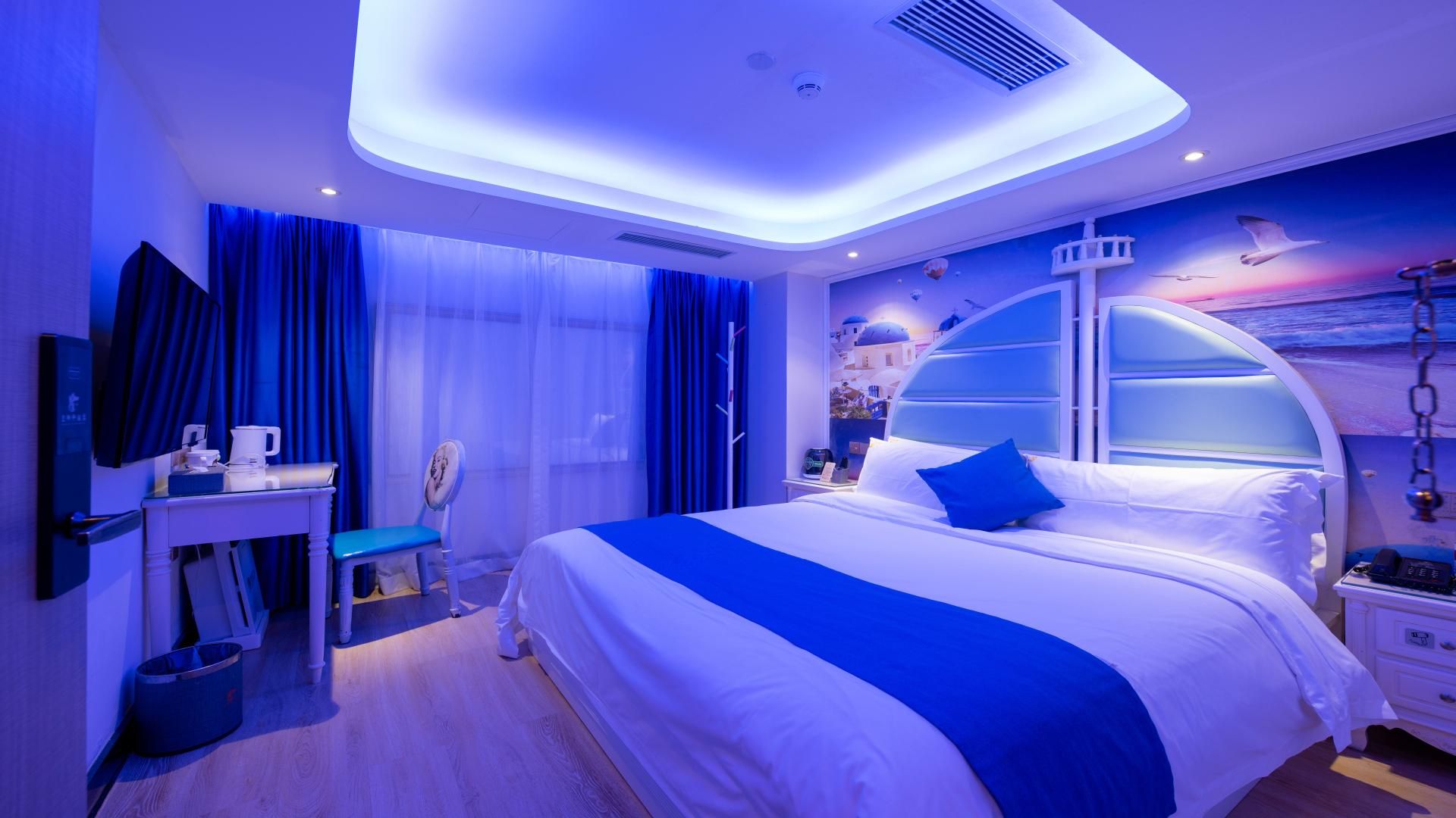 Urban - Fashion Theme Room