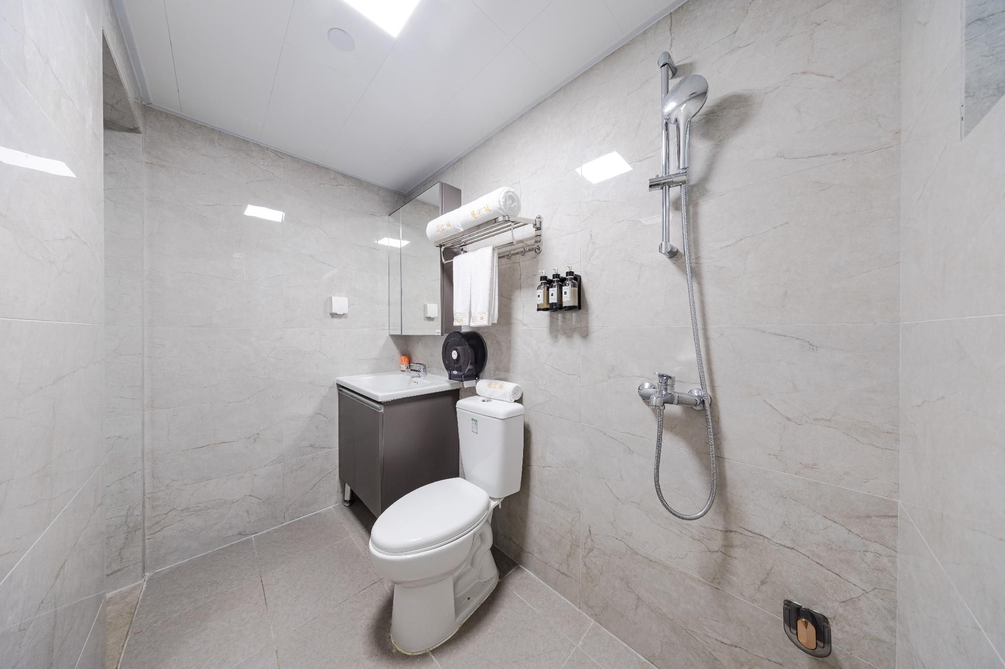Centara 2-Bedroom with 1 King Bed and 1 Queen Bed