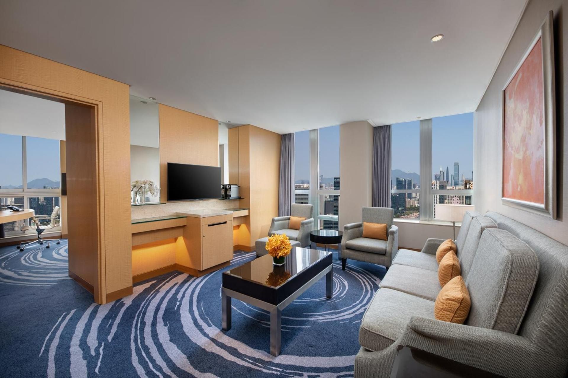 One-Bedroom King Suite