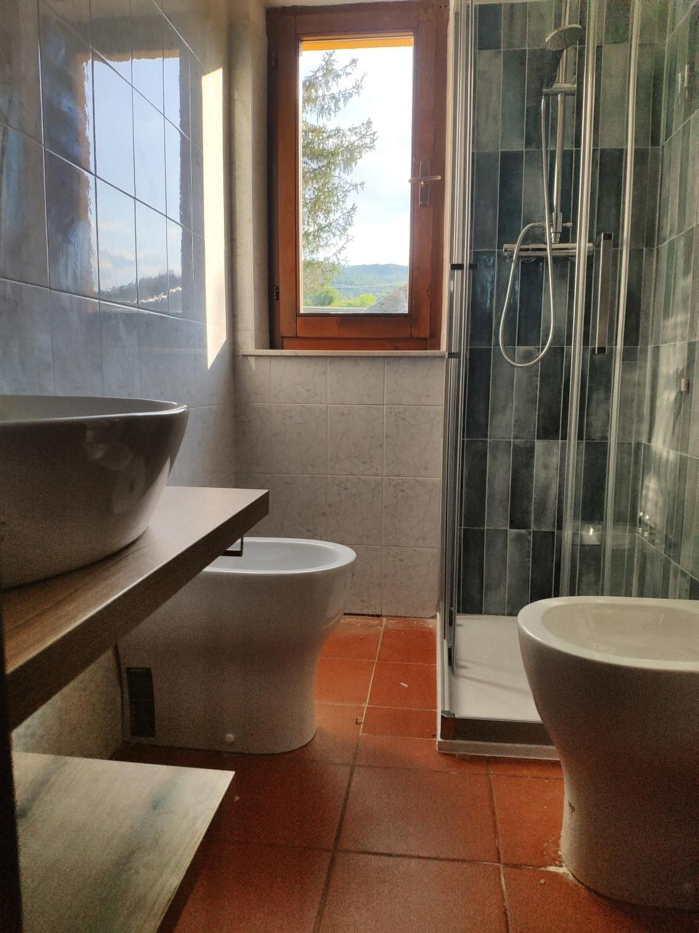 One-Bedroom Apartment with View