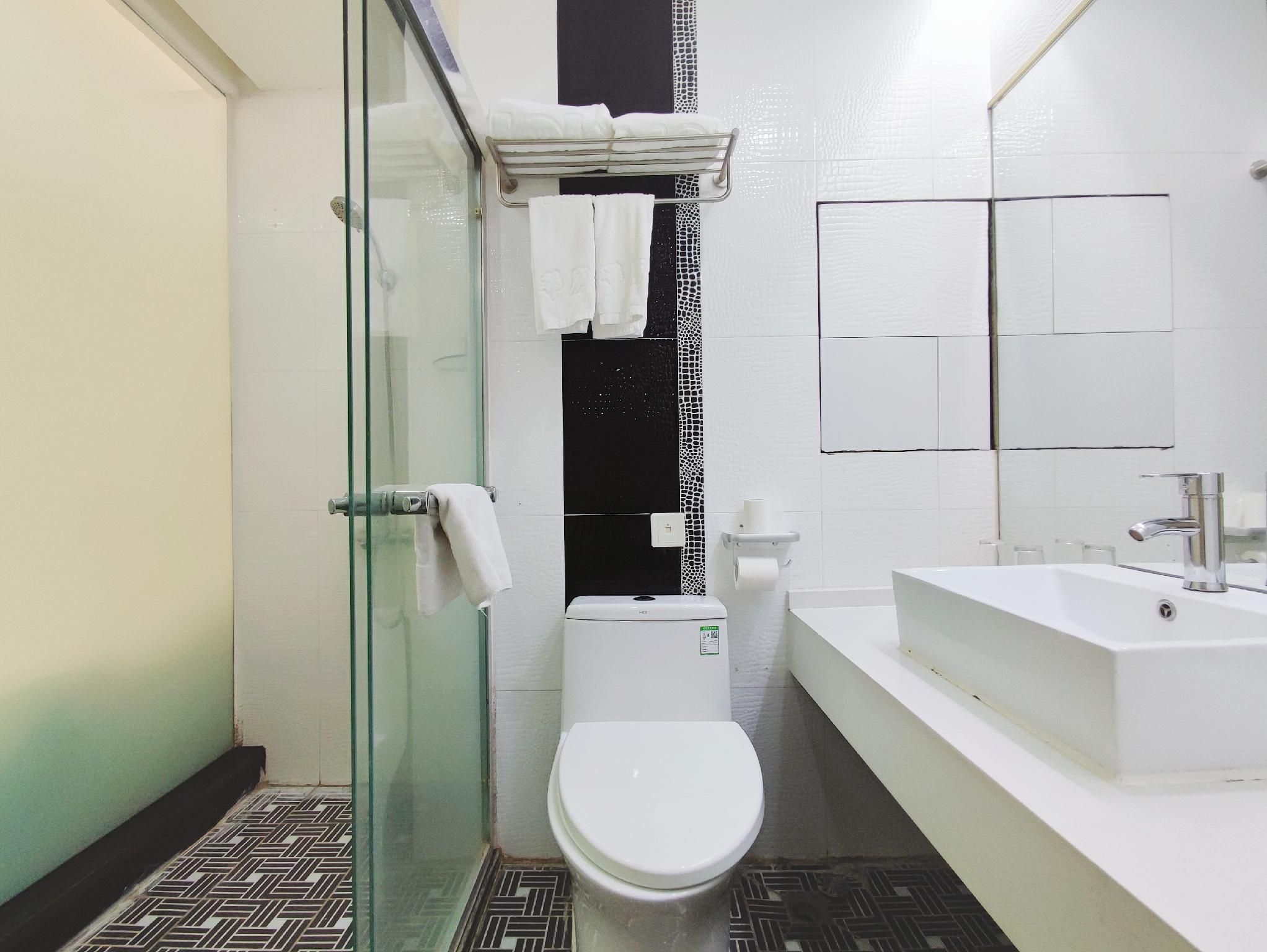 WH - Deluxe Bed Room