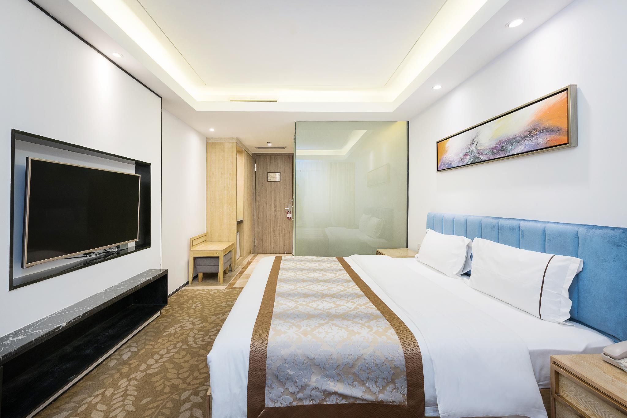 Business King Room