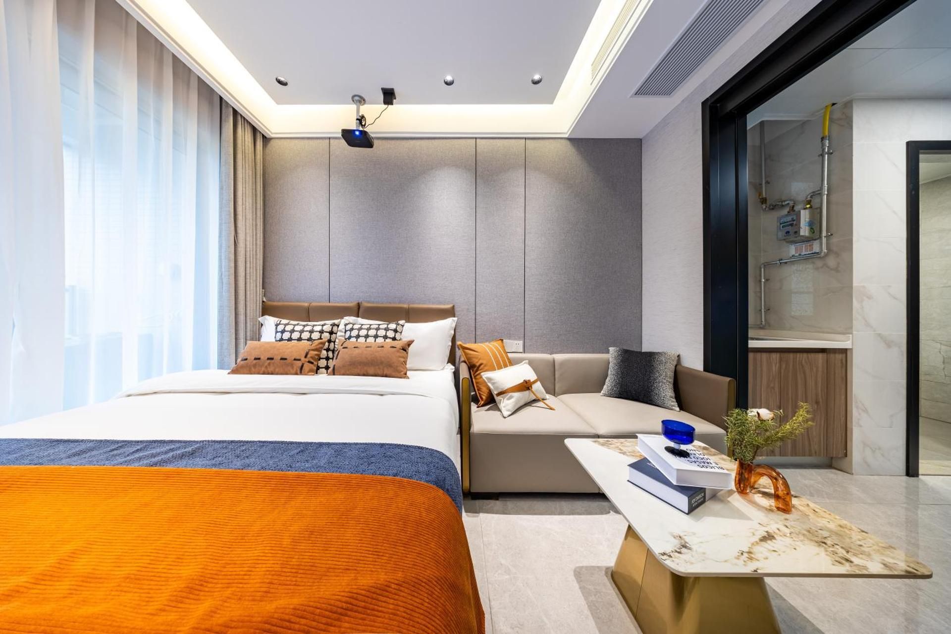 Special Offer Single Room - Shared Bathroom, No Window
