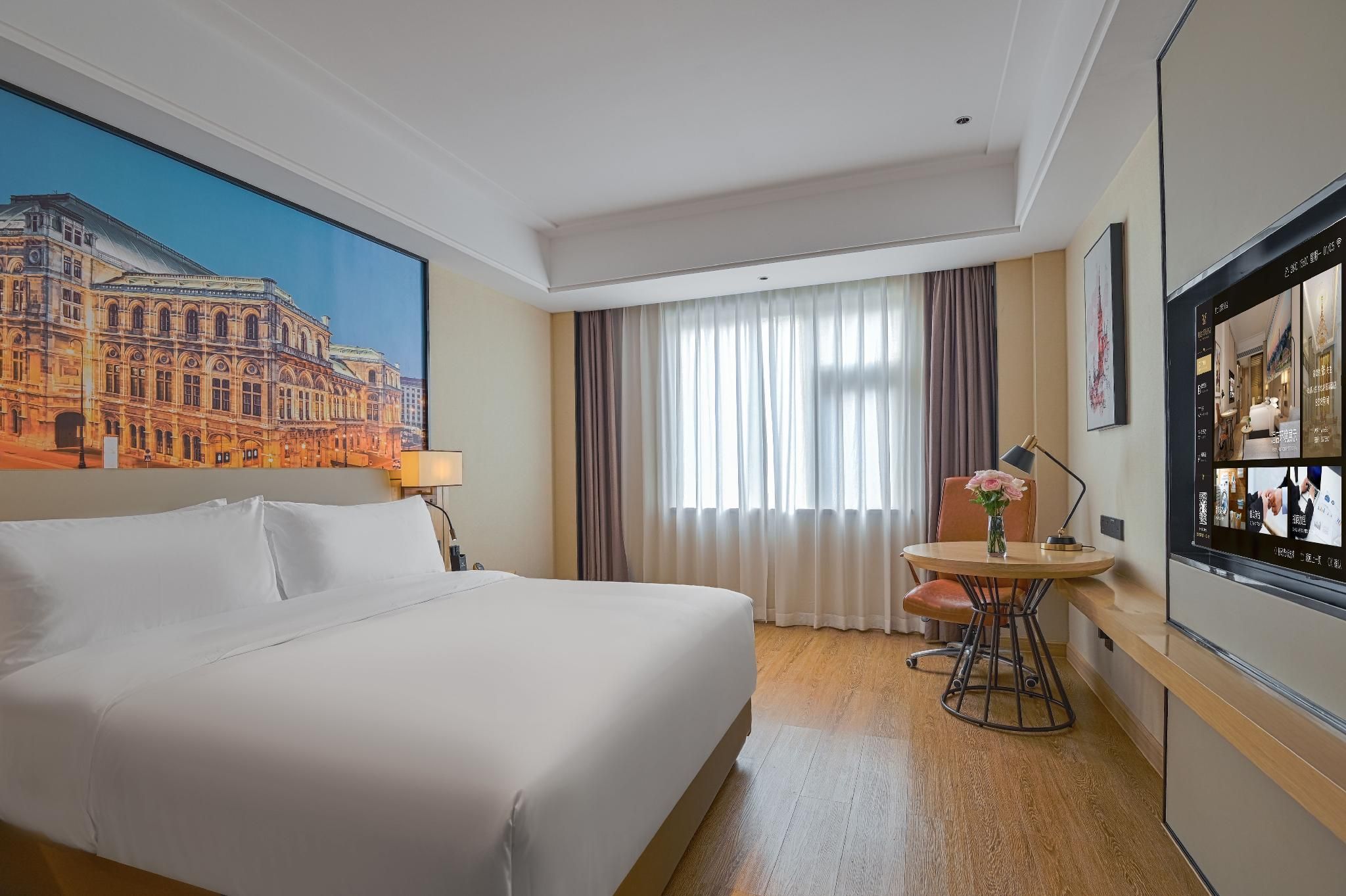 Huazhu - Room With Bed