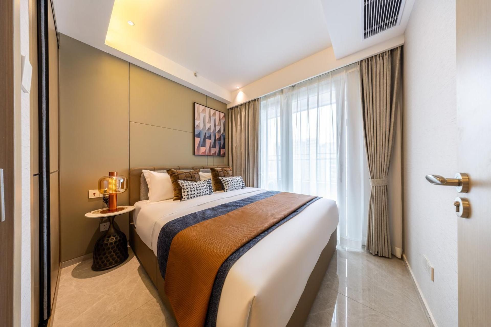 Deluxe Suite with Balcony