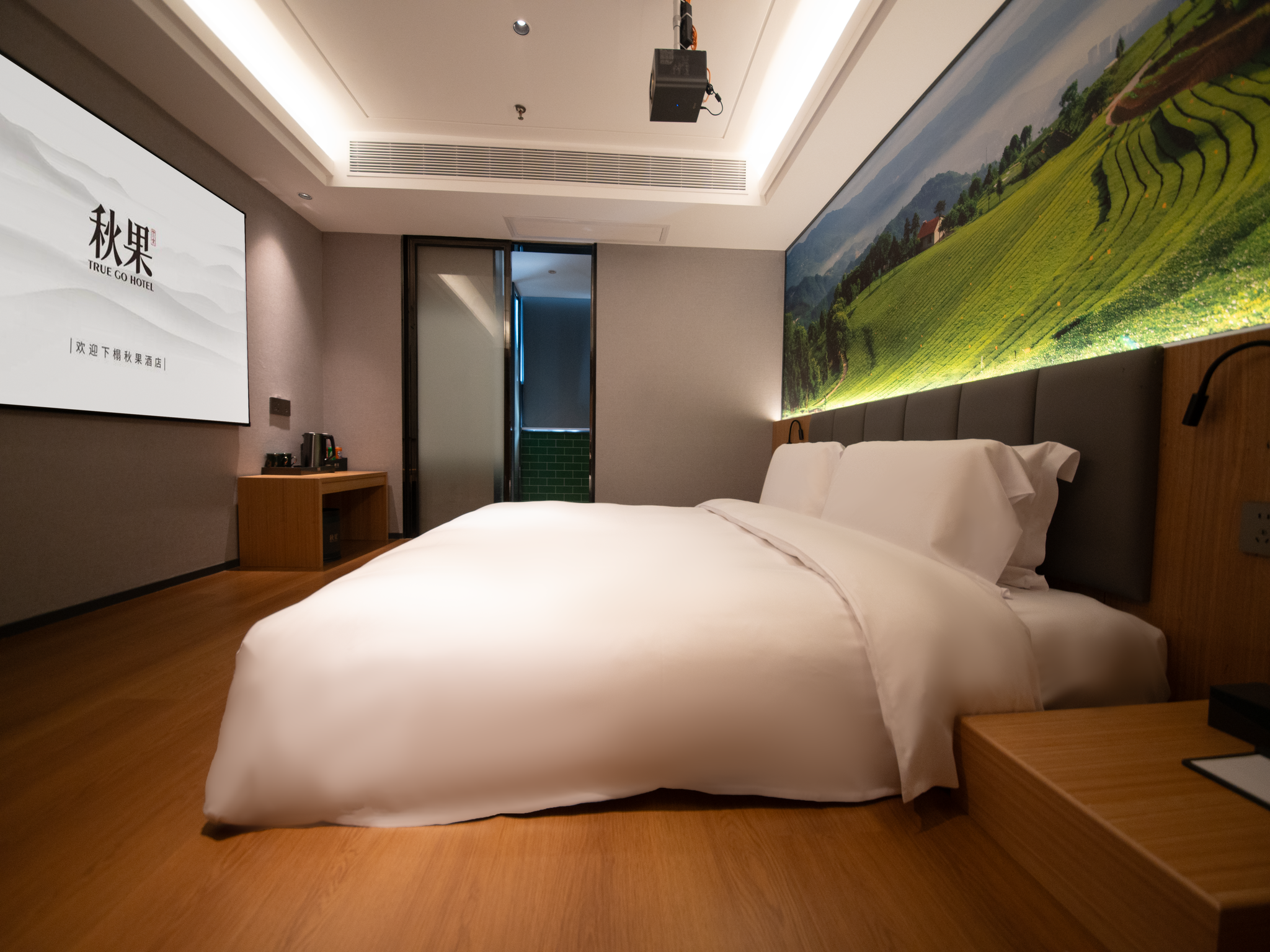 Tatami Queen Room