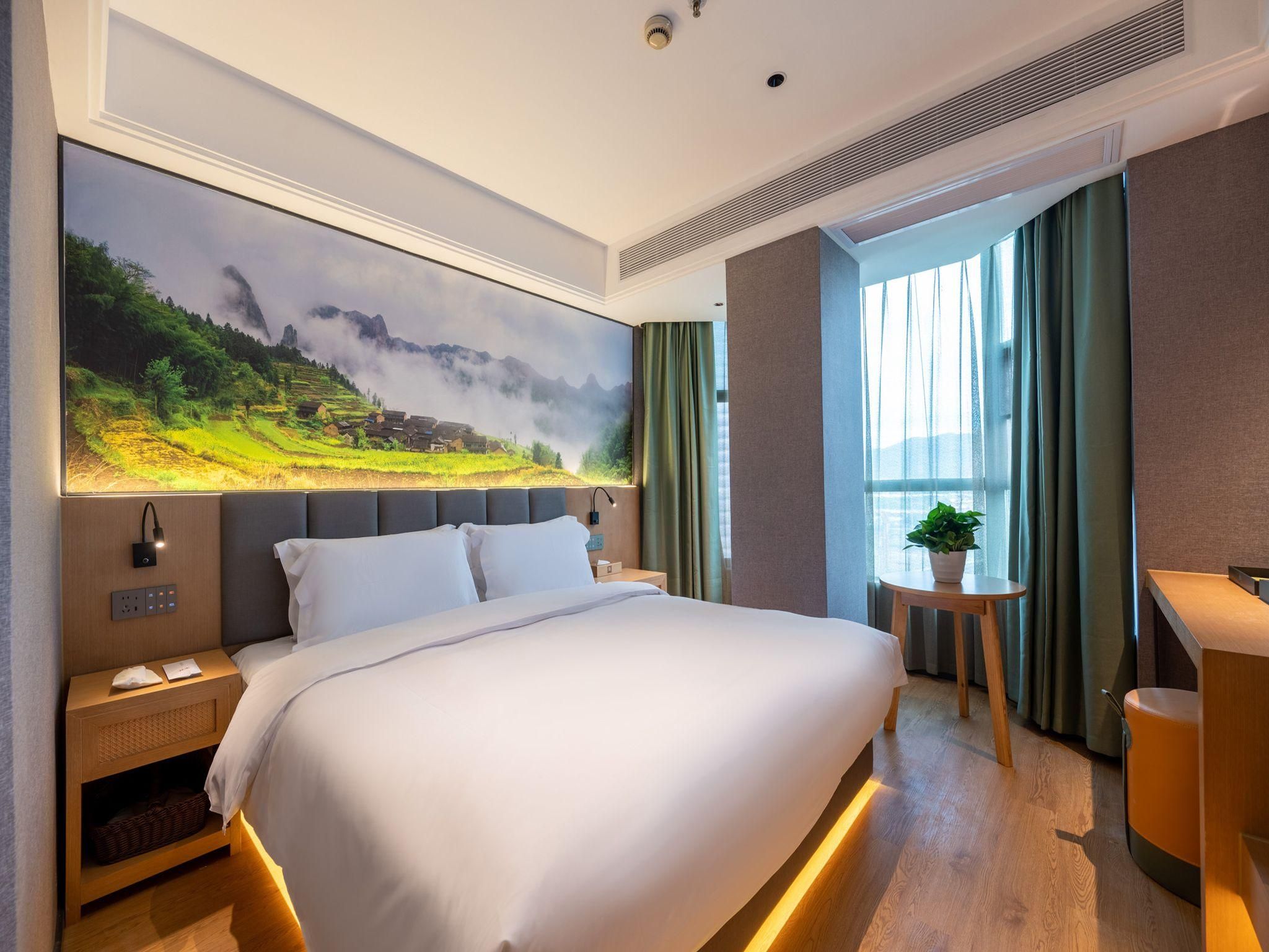 Comfort Queen Room