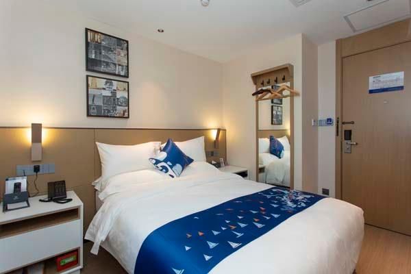 Yazhi Queen Room