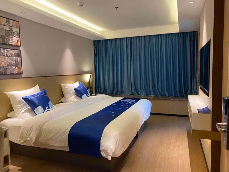 Super Queen Room