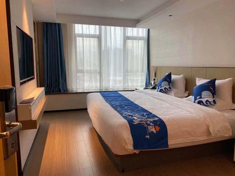 Super Queen Room