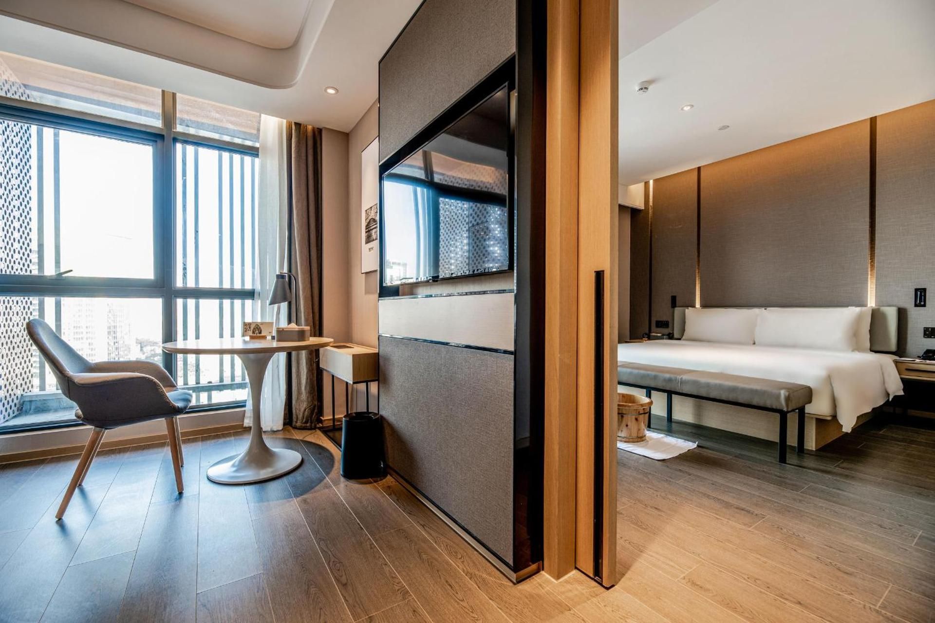 Junior Suite with Garden View