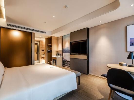 Executive room, Guest room, 1 Queen
