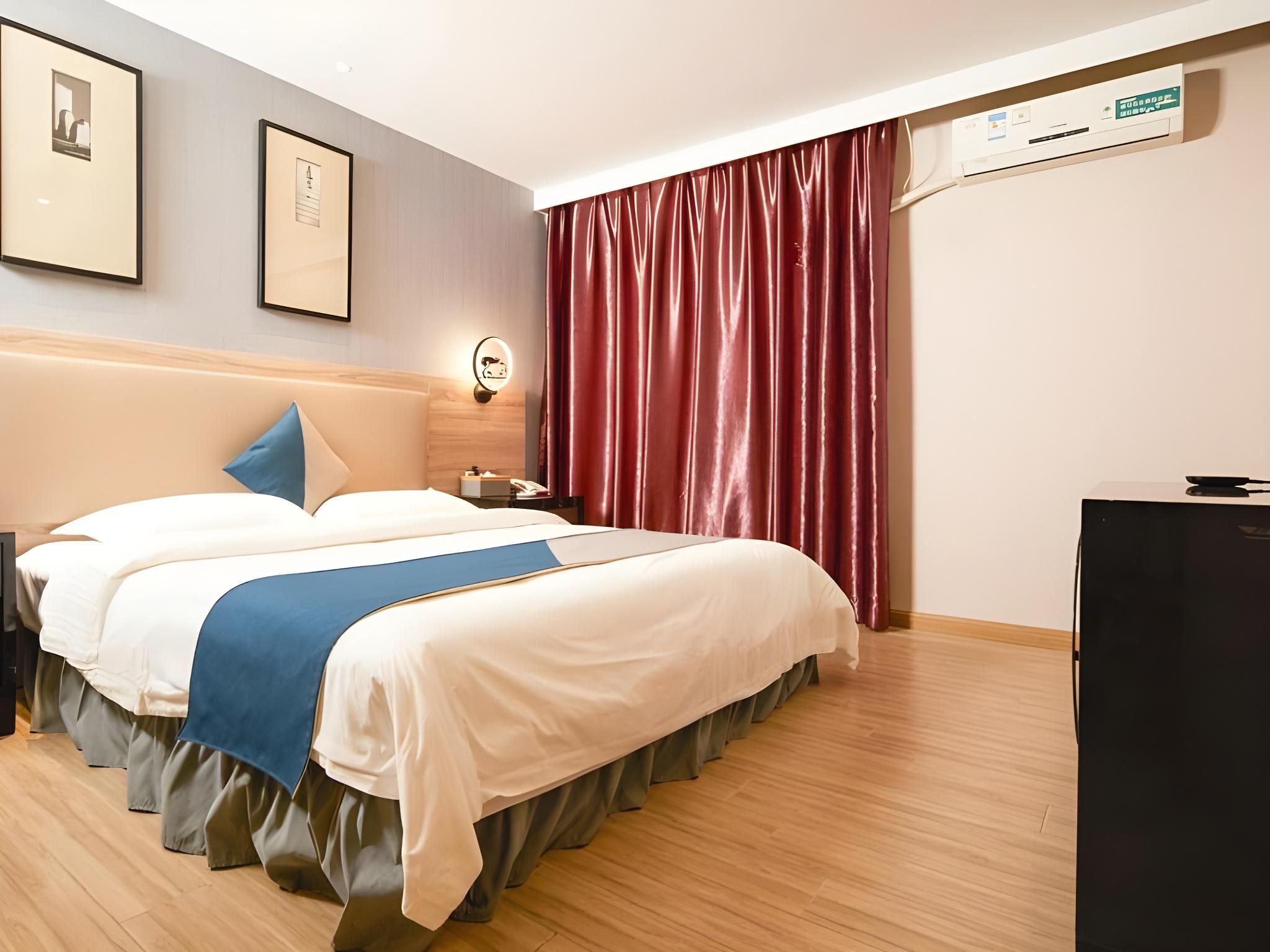 GTR - Guest Room with One 1.8M Bed