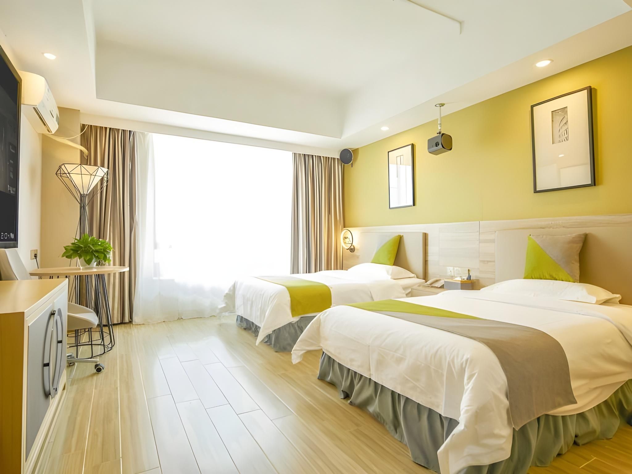 2 Bed Twin Superior Room