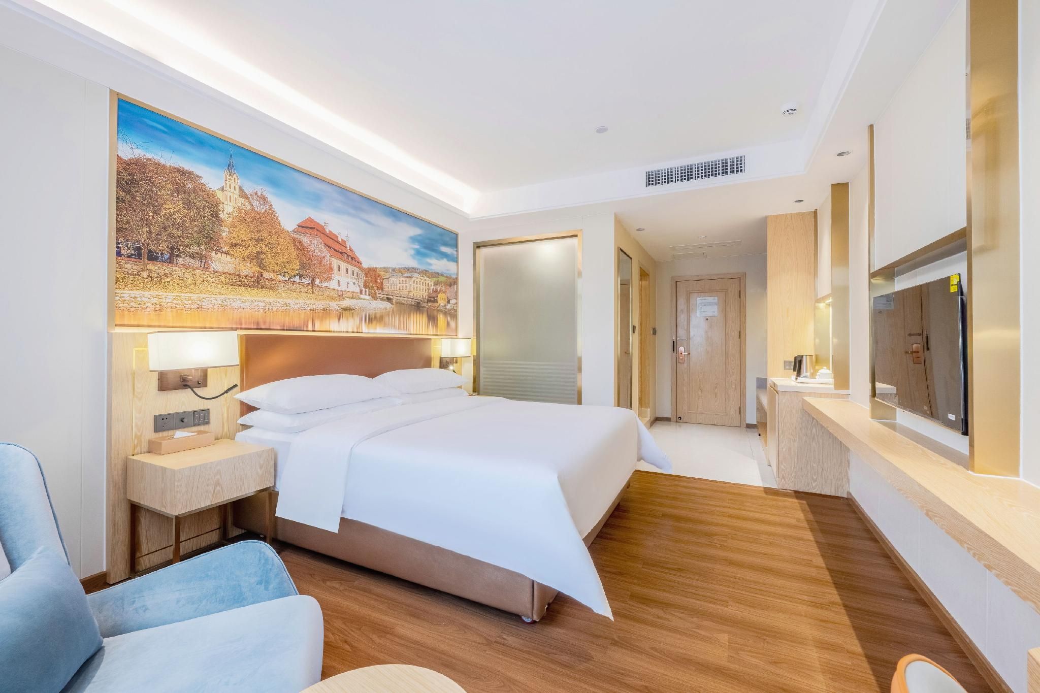 Vienna - Functional Chess Suite Room
