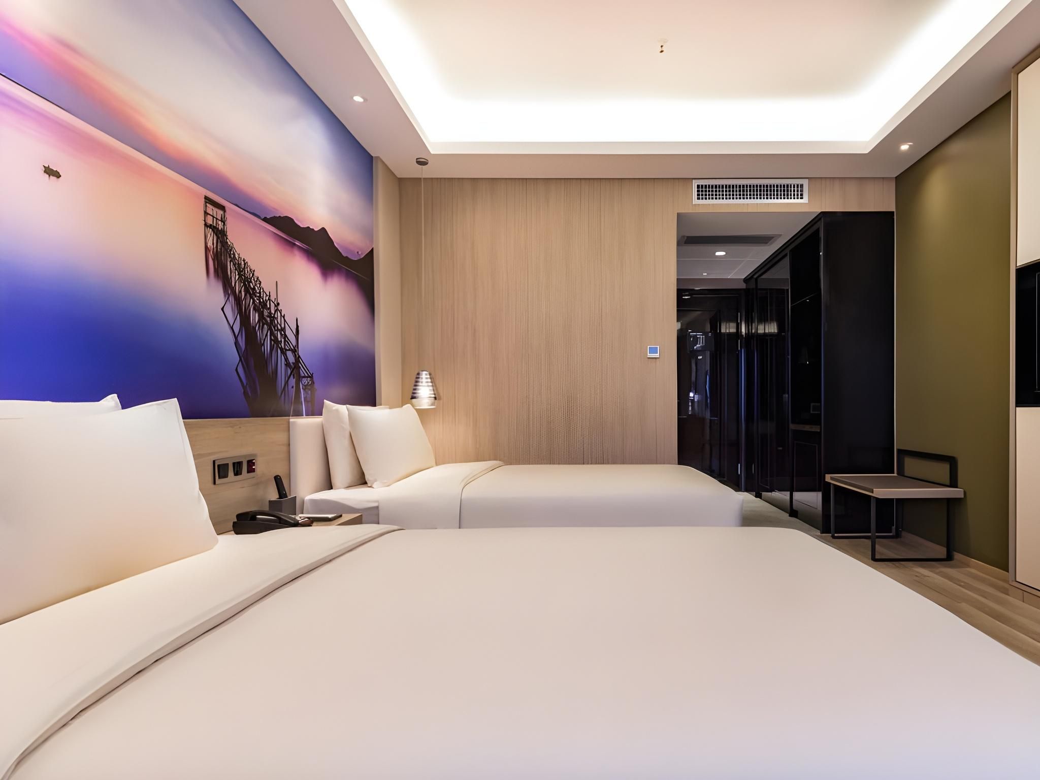 Twin Deluxe Room
