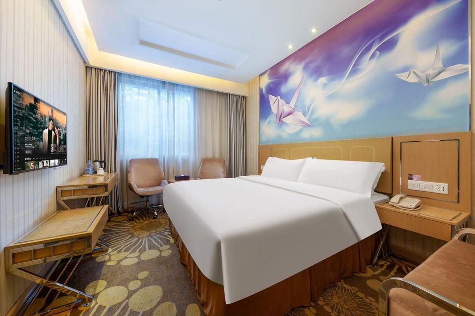 Business Queen Room