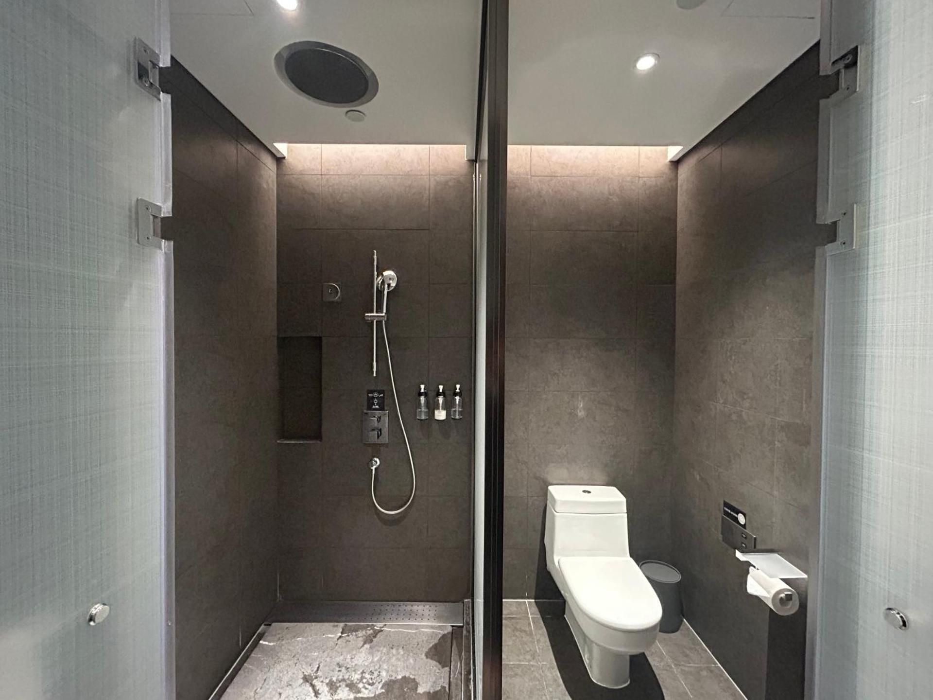 Mountain View Queen Room