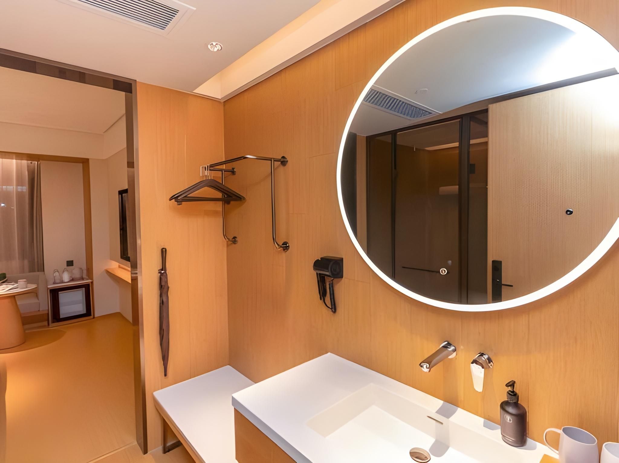 Ji Hotel Shenzhen North Railway Station SHUYA Superior Queen Room 2