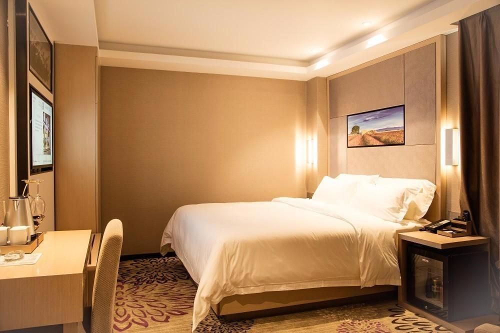 Deluxe King size bed Room