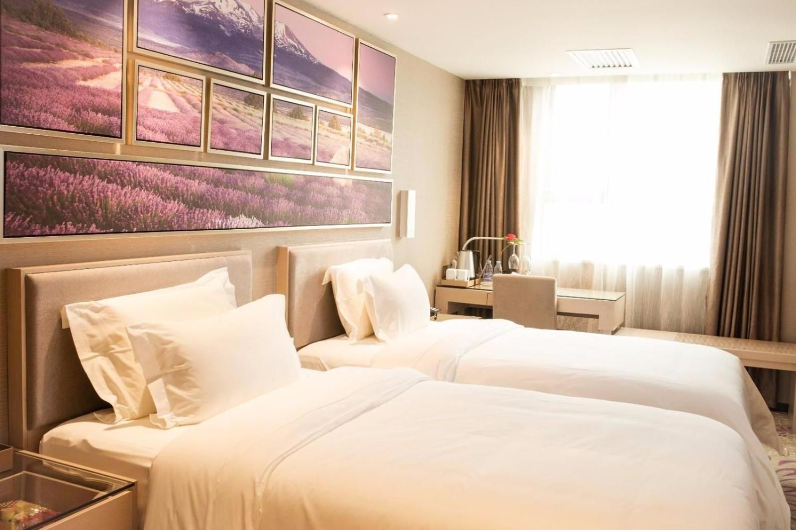 Twin Deluxe Room