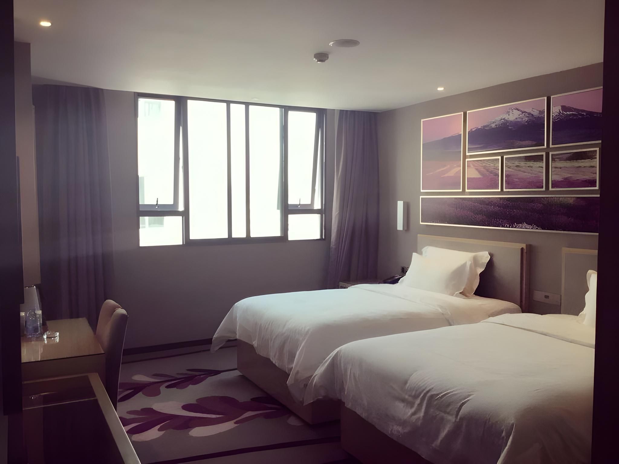 Business Suite Room