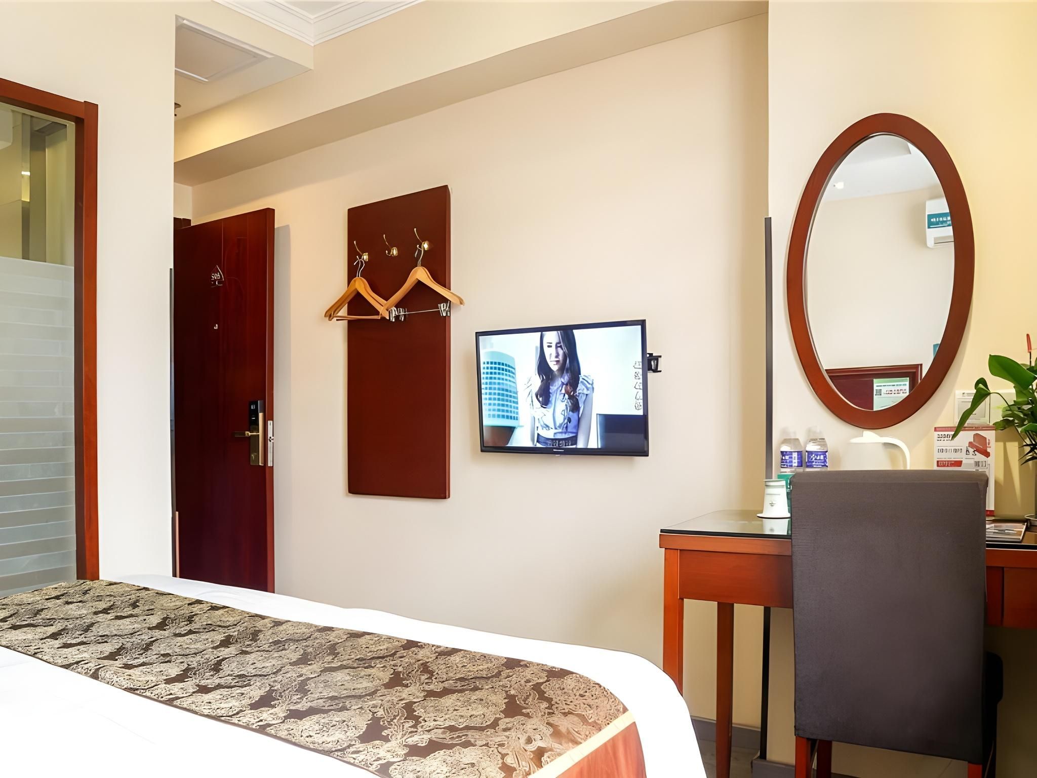 GTR - Guest Room with One 1.8M Bed