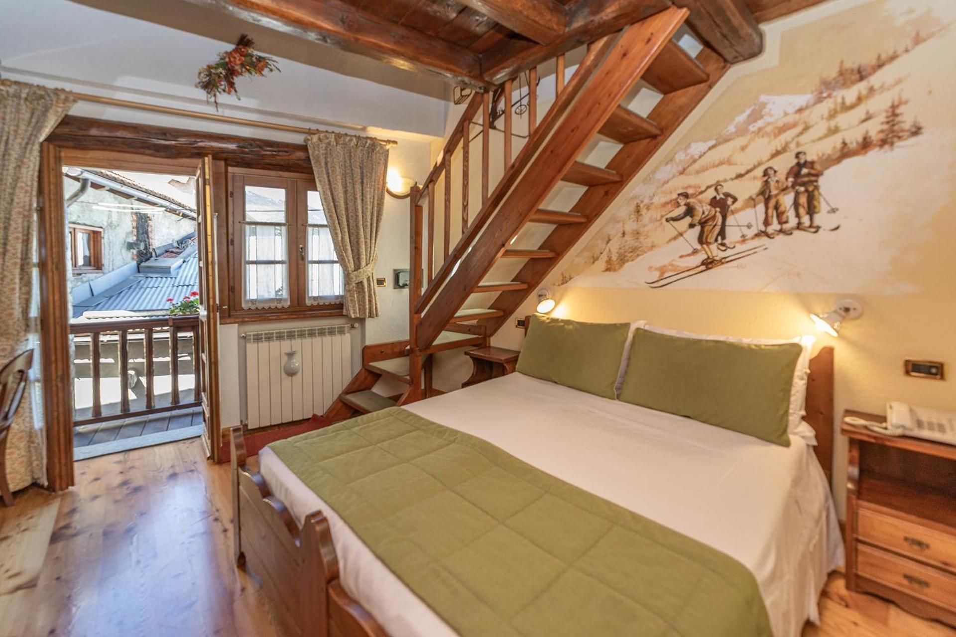 Triple Room - Split Level