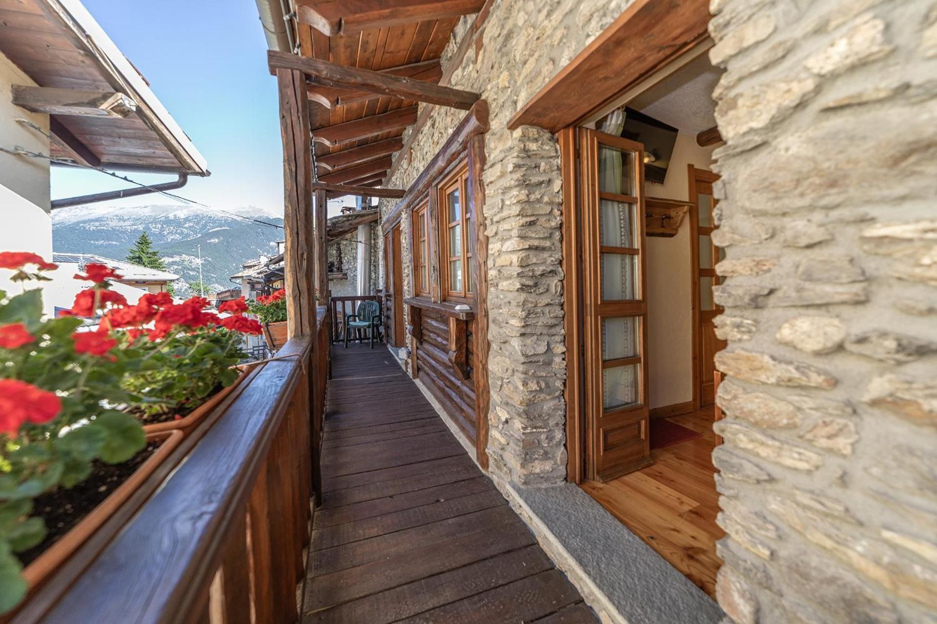 Double Room/Twin with Single Beds