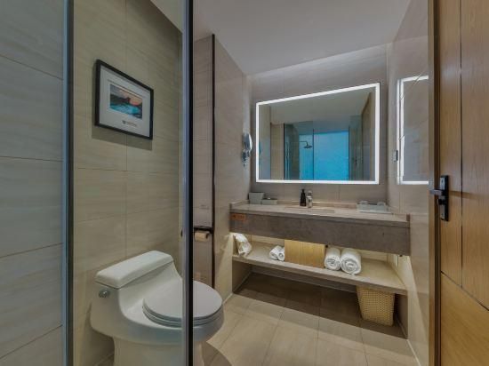 Superior Suite with Garden View