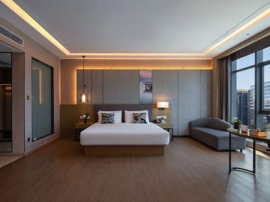 Superior Suite with Garden View