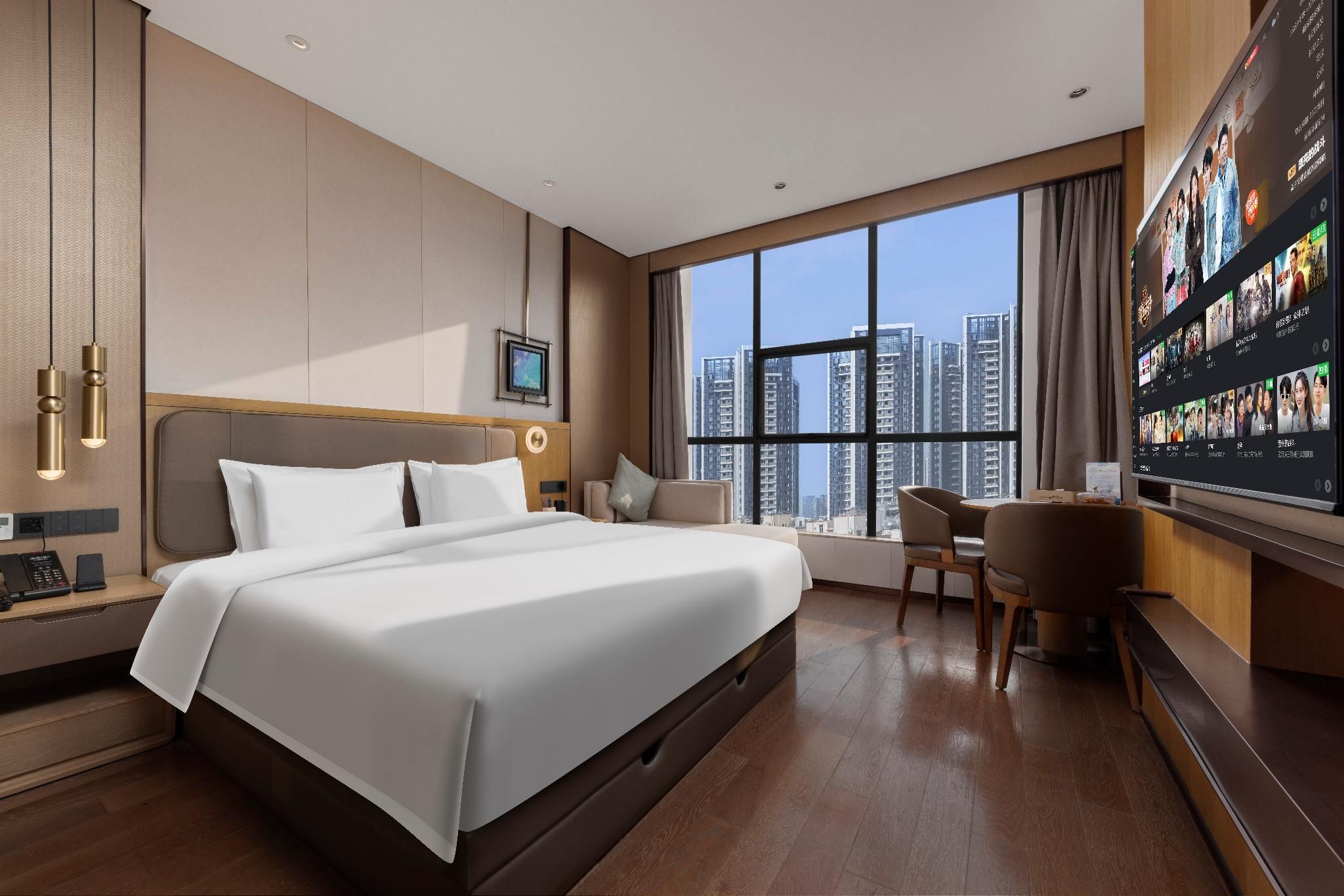 Queen Room with View