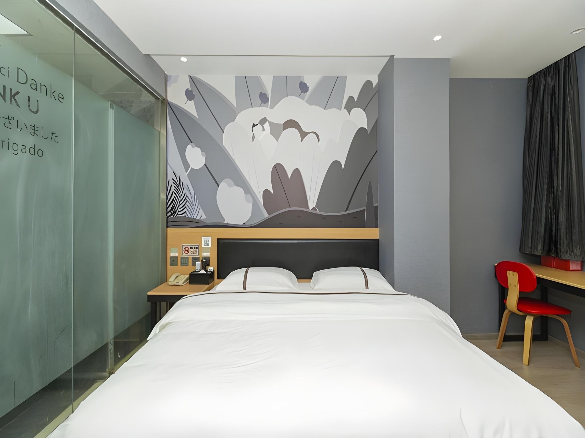 Standand Queen Room