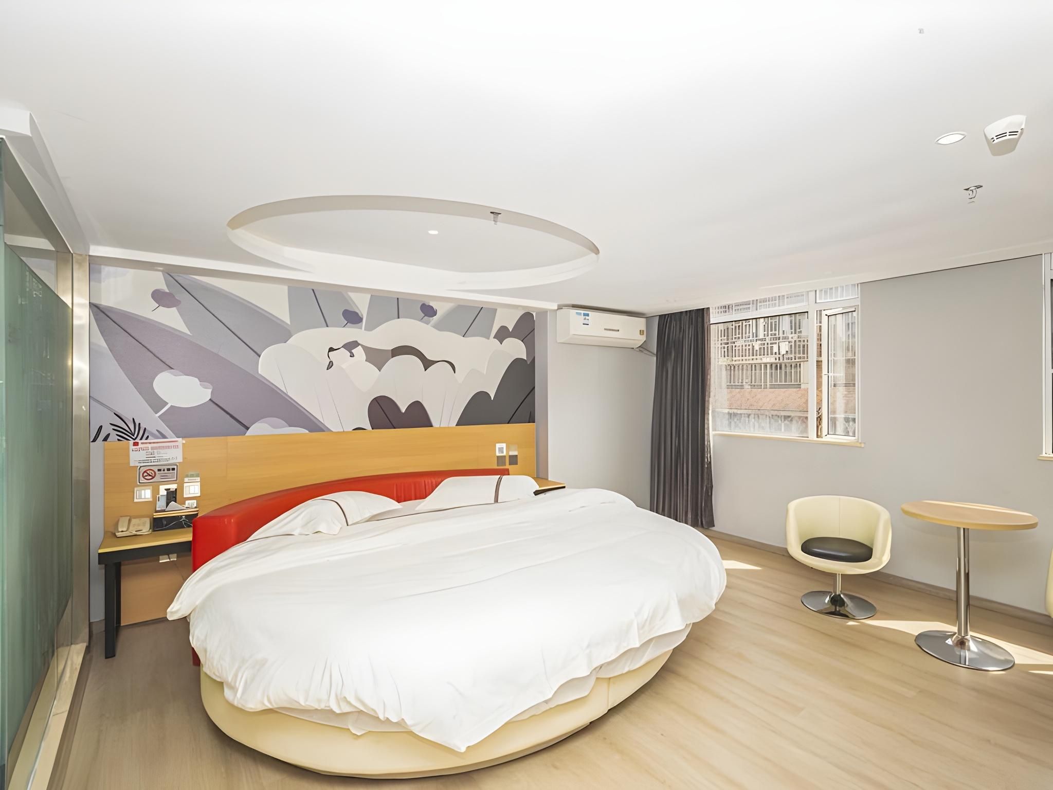 Custom Round Bed Room