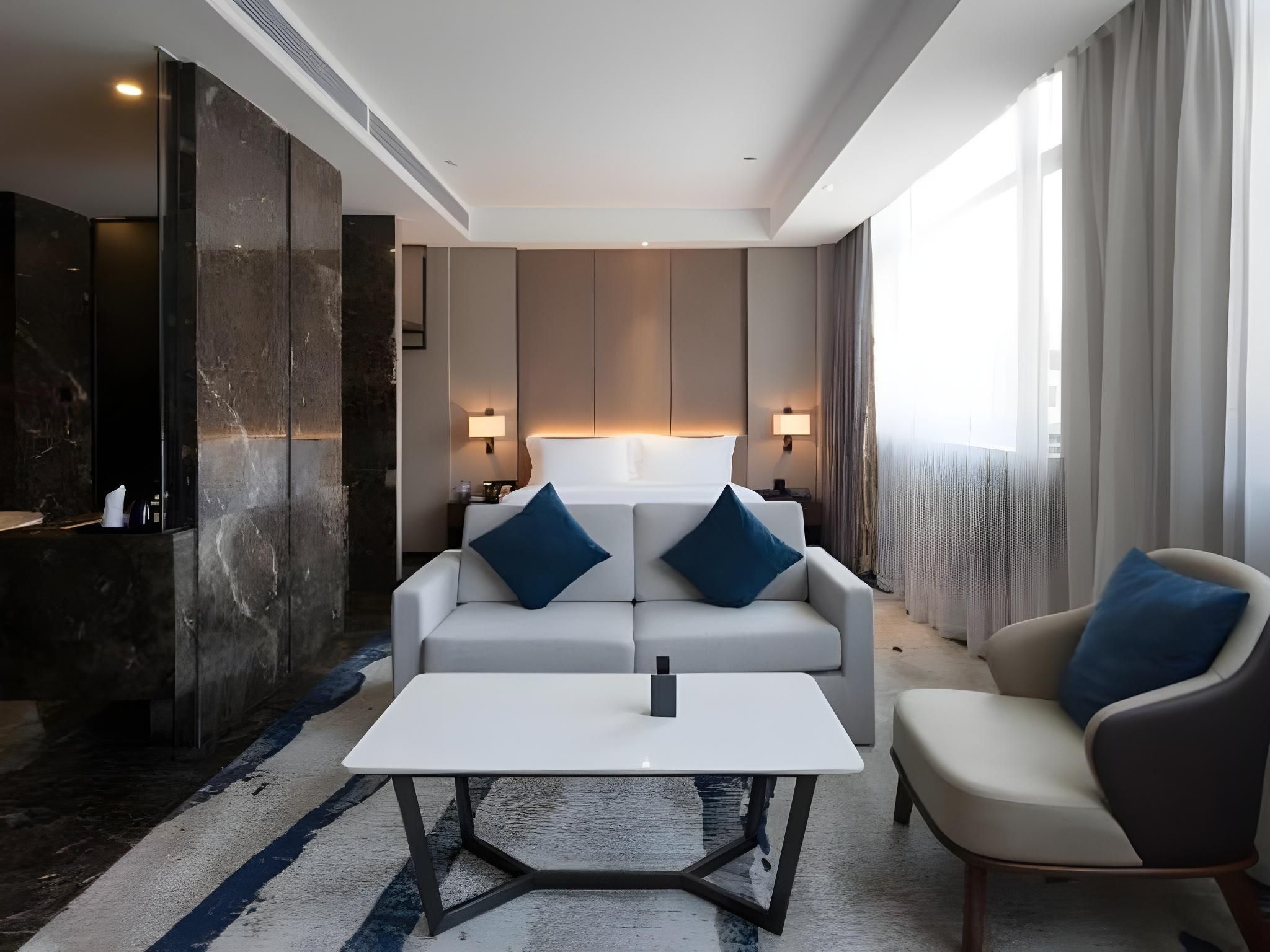 Select Business Room