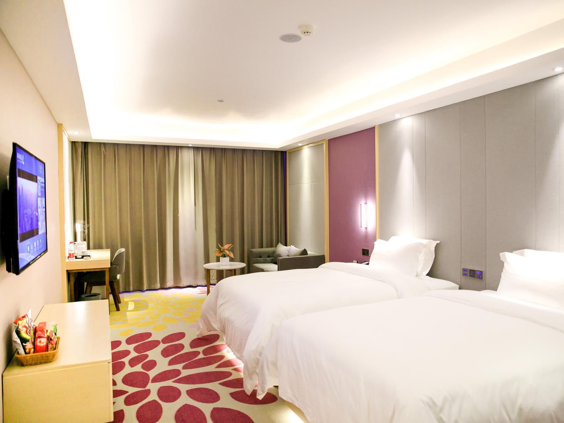 Twin Deluxe Room