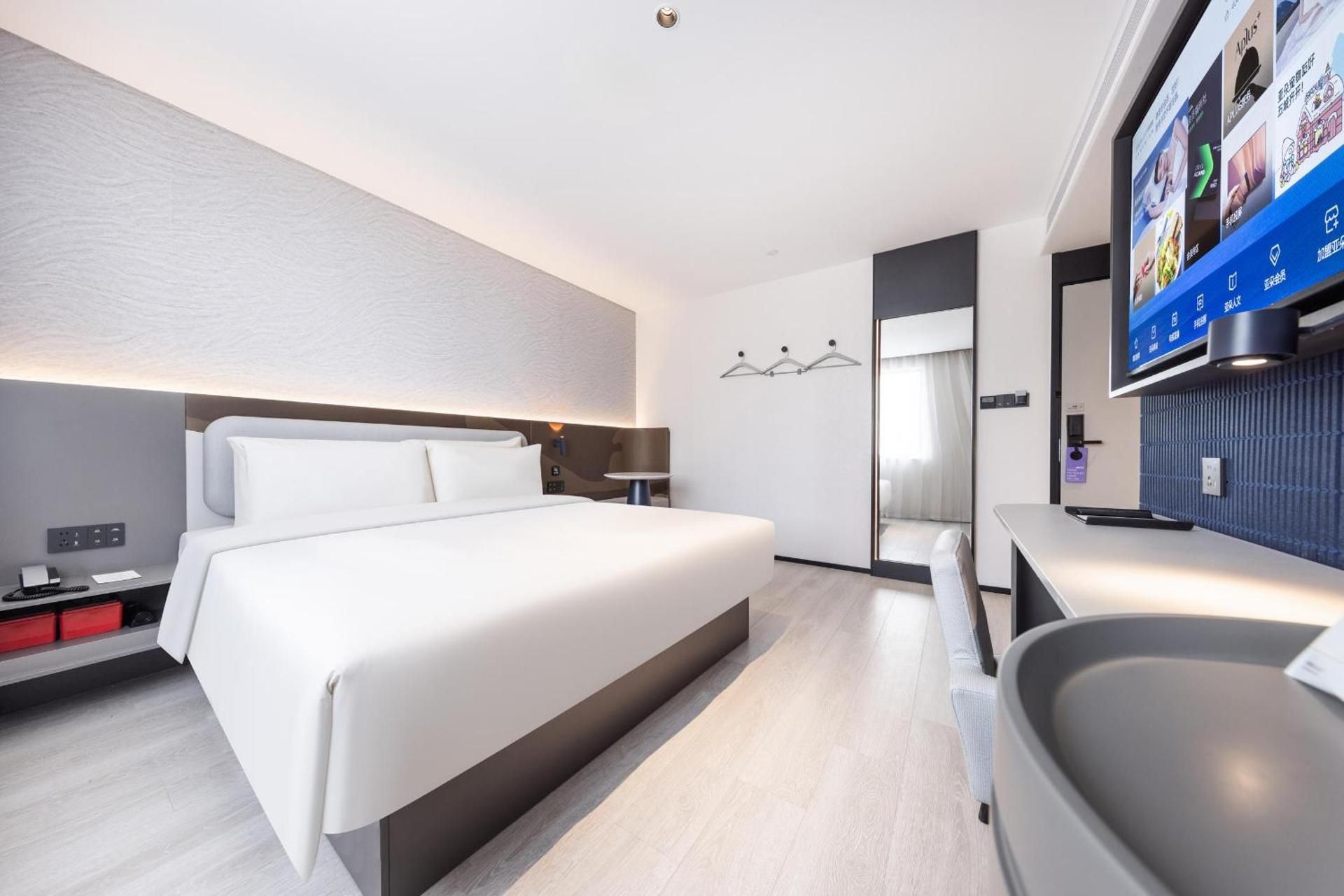 Super Double Room