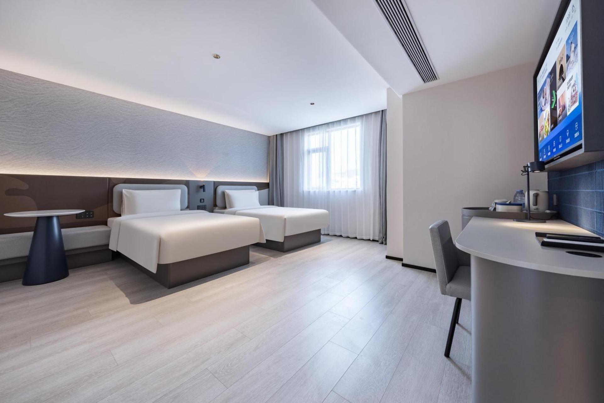 Super Twin Room