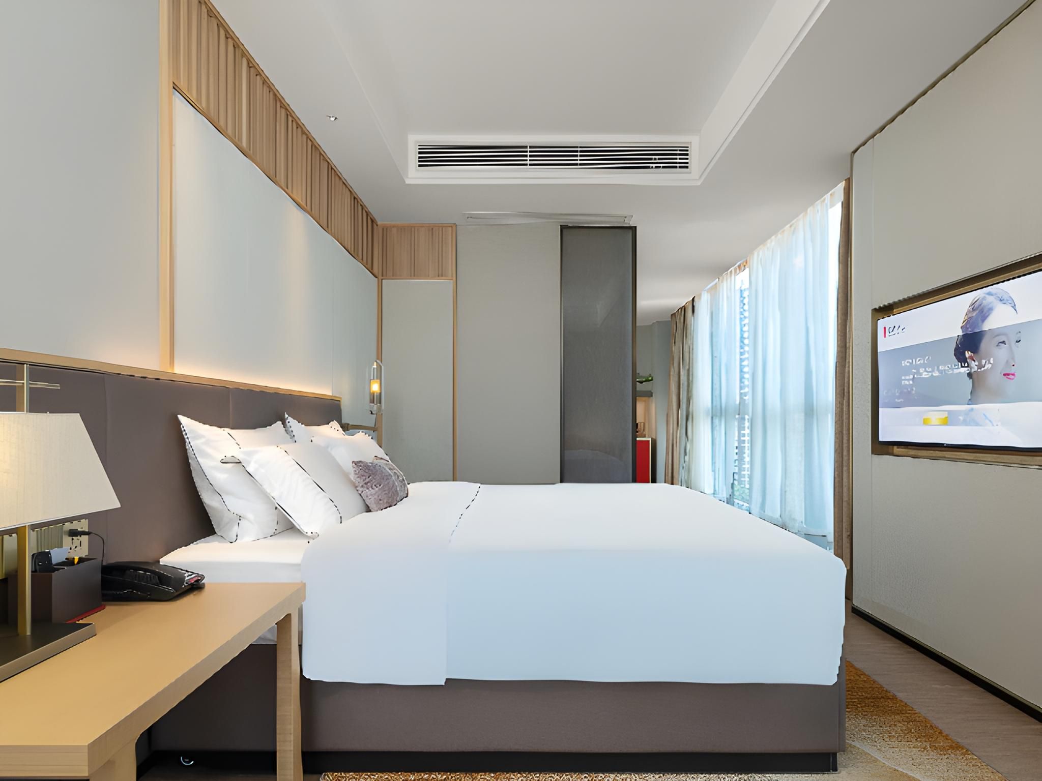 Dossen - Bed Room With City View