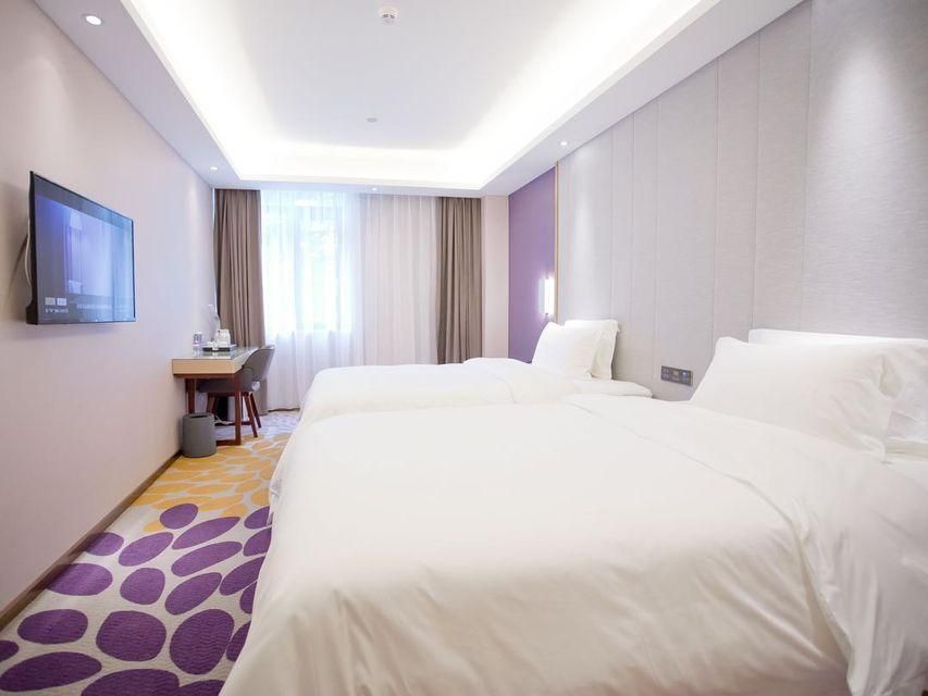 Twin Deluxe Room