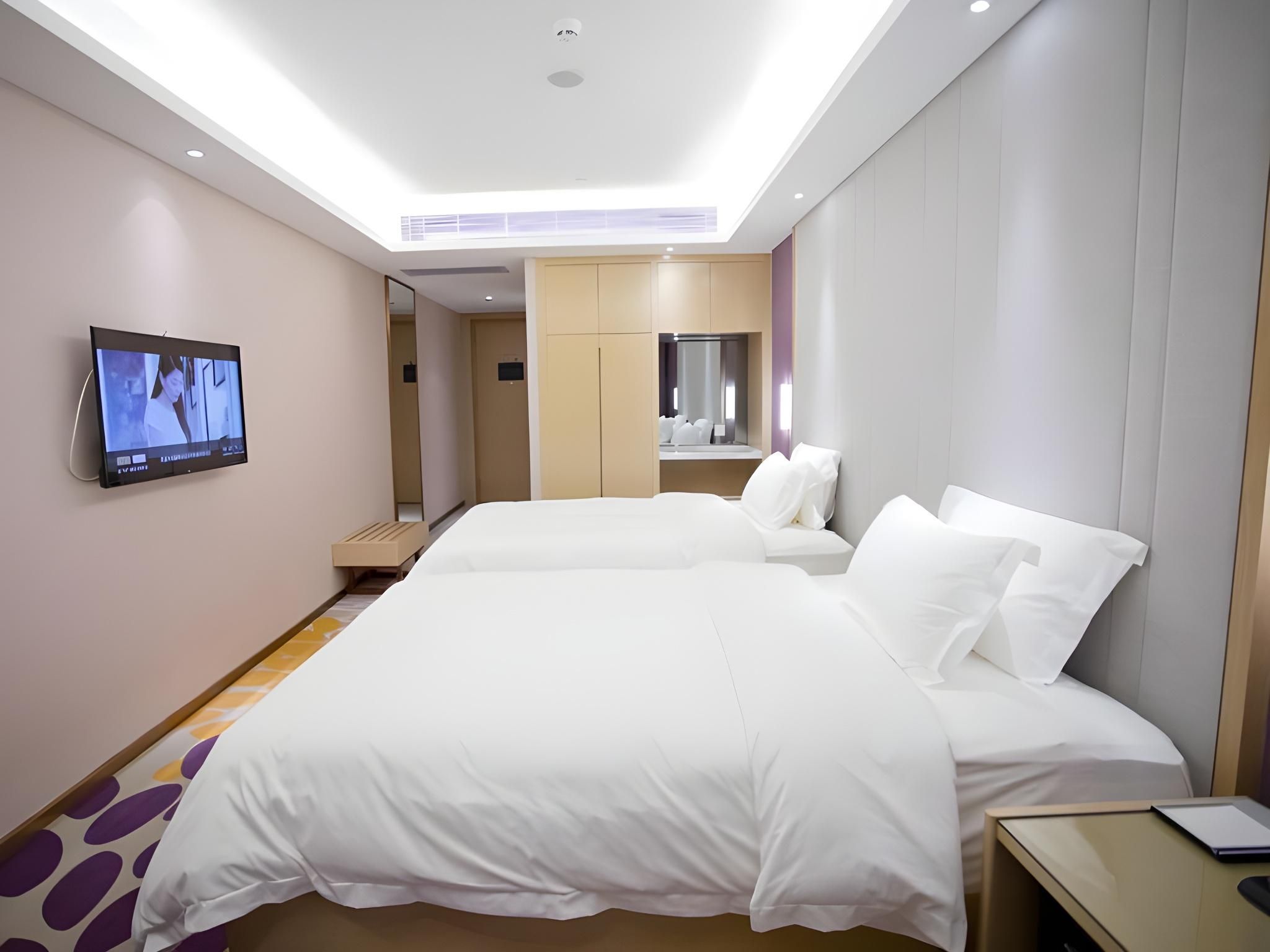 Twin Deluxe Room