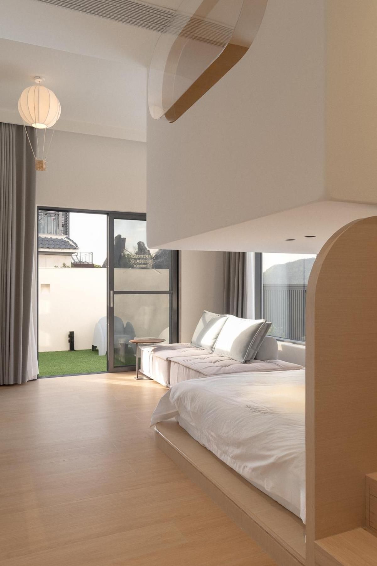 Deluxe Family Room
