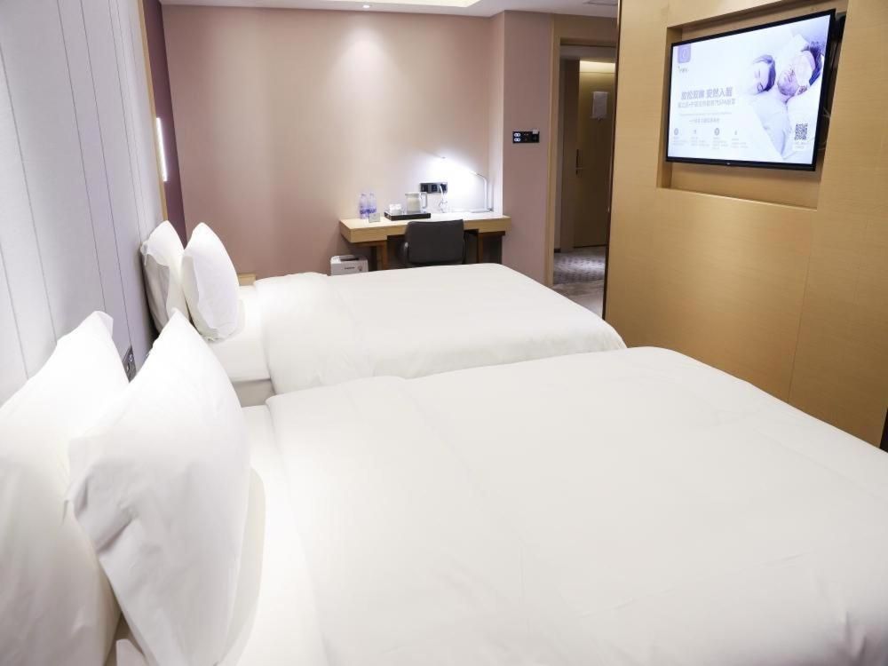 Twin Deluxe Room