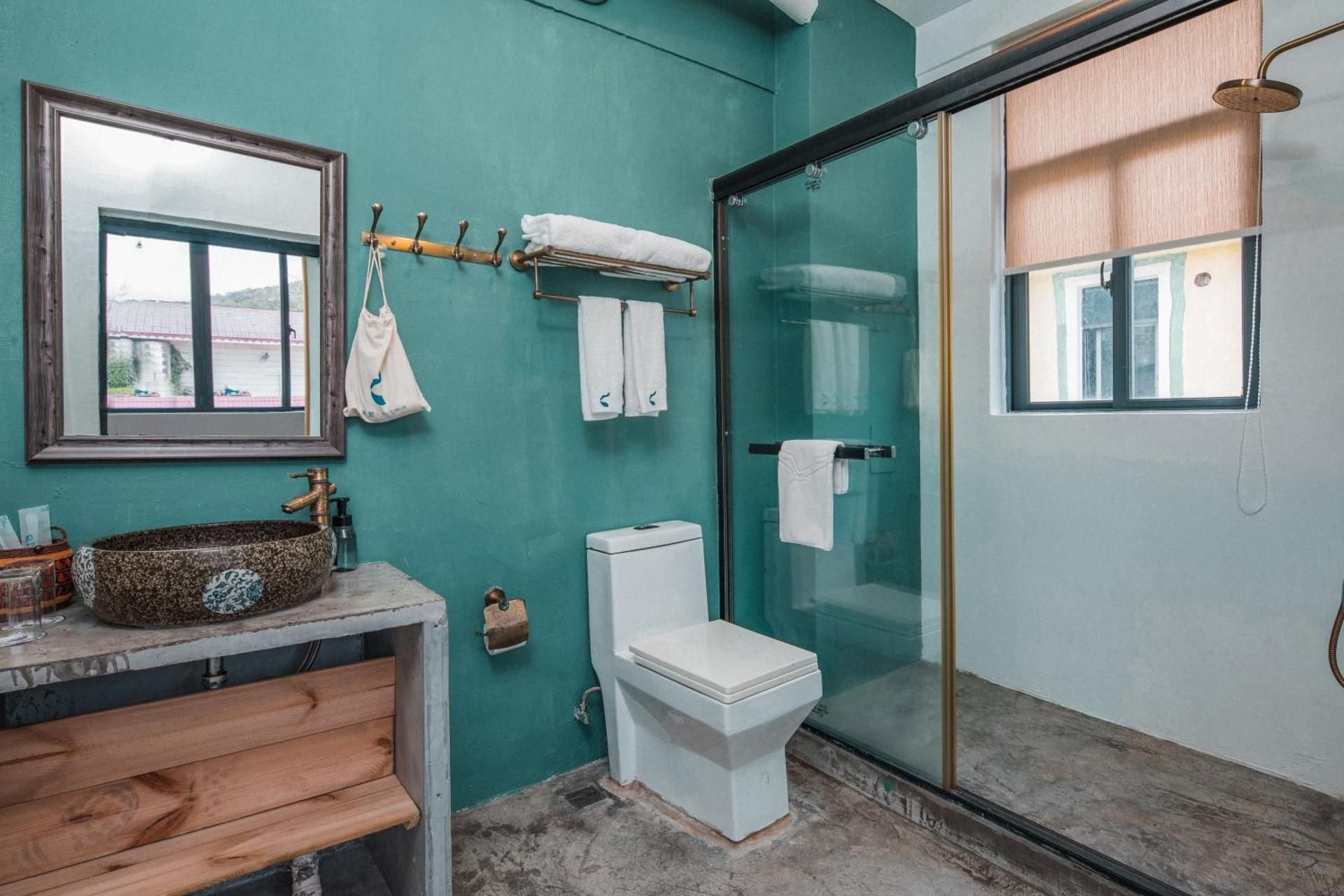 City View Queen Room